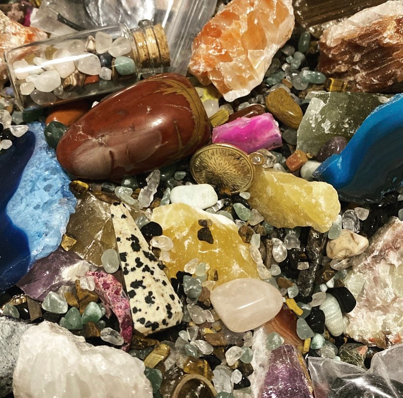 Mystery Crystal Confetti Scoop