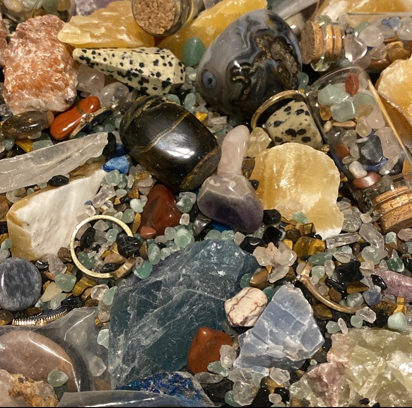 Mystery Crystal Confetti Scoop