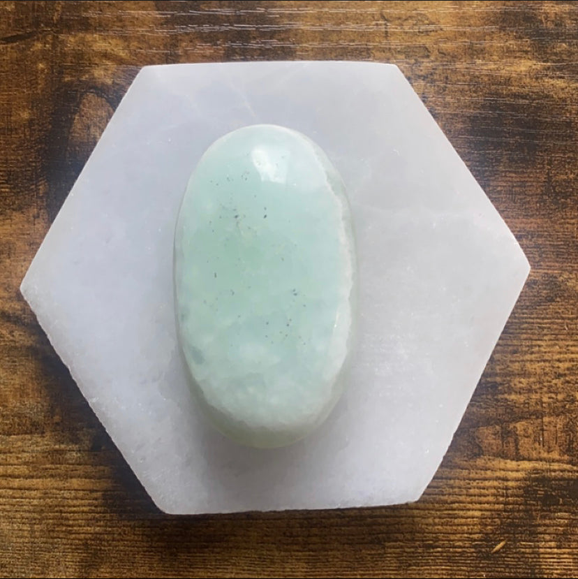 Pistachio Calcite Palm Stone
